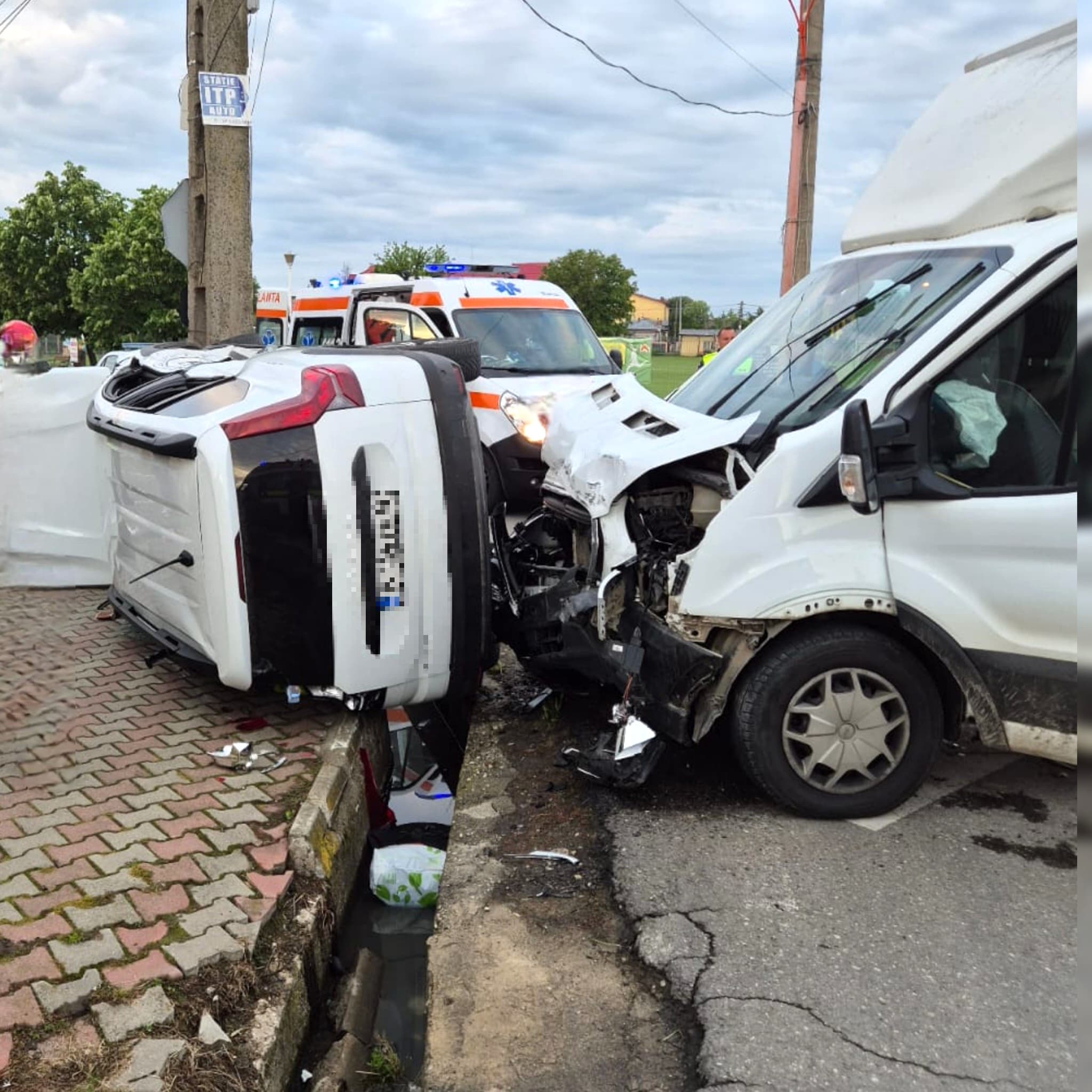 Accident grav în localitatea Săbăreni
