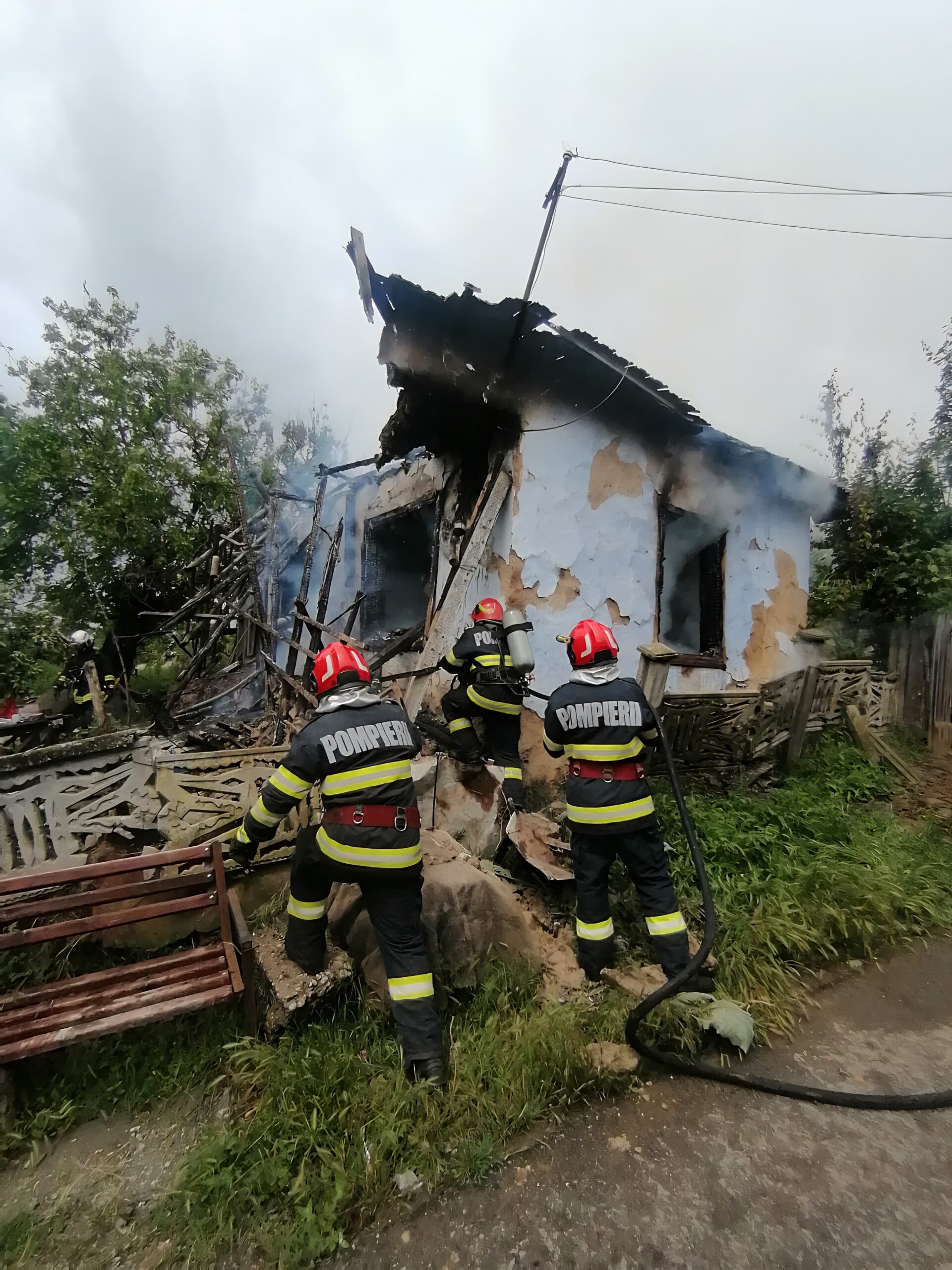 Incendiu violent în localitatea Gogoșari