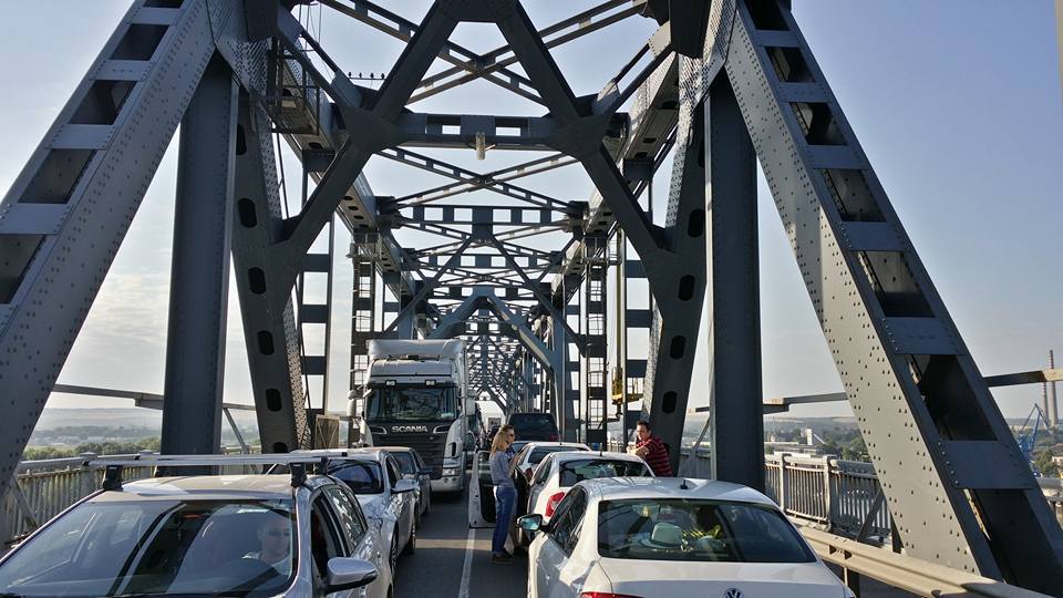 Cozi de mașini în vama Giurgiu