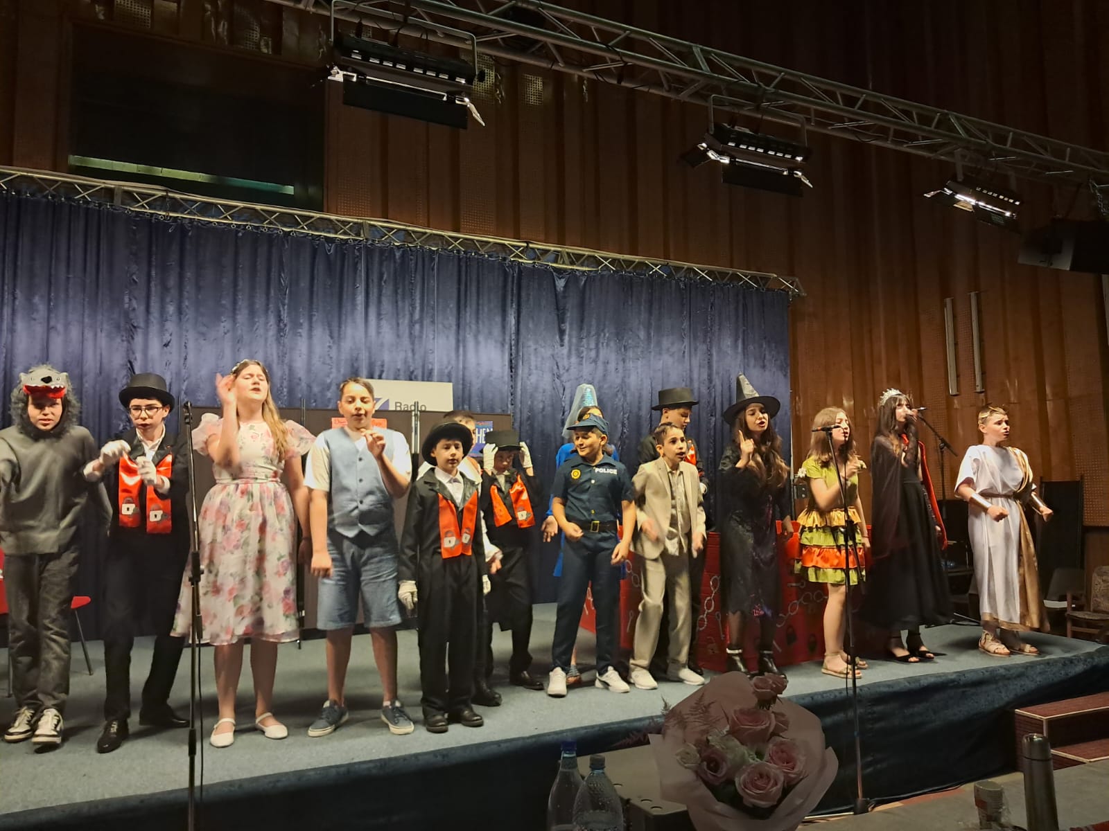 Elevi giurgiuveni premiați la Festivalul de teatru în limba engleză Cluj-Napoca 2025