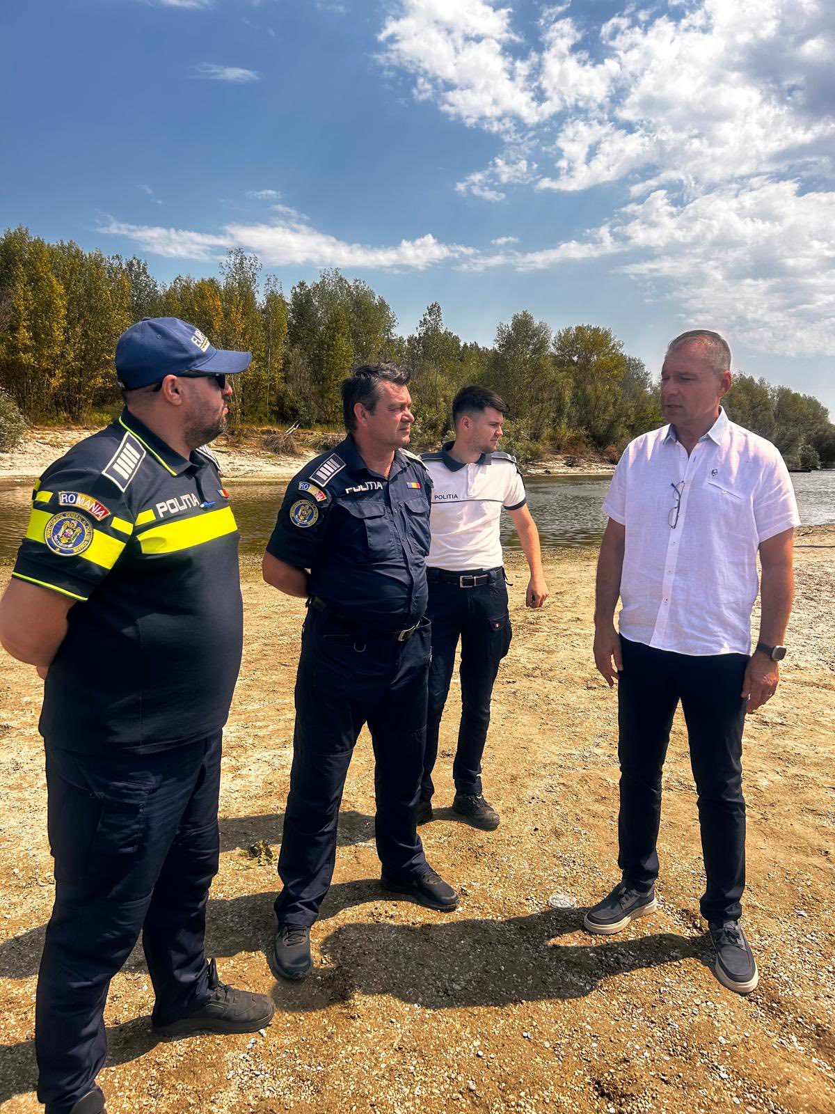 Prefectul județului Giurgiu a constituit un comitet de urgență special pentru luarea de măsuri la plaja Gostinu