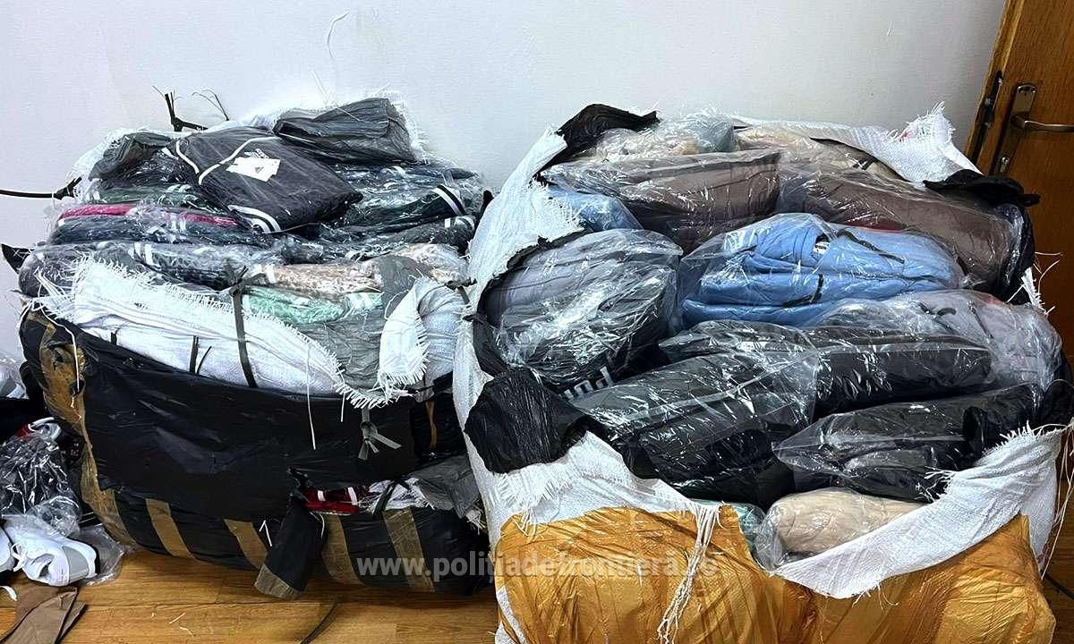 Produse susceptibile a fi contrafăcute, în valoare de peste 671.000 de lei, descoperite în acest weekend de polițiștii de frontieră giurgiuveni