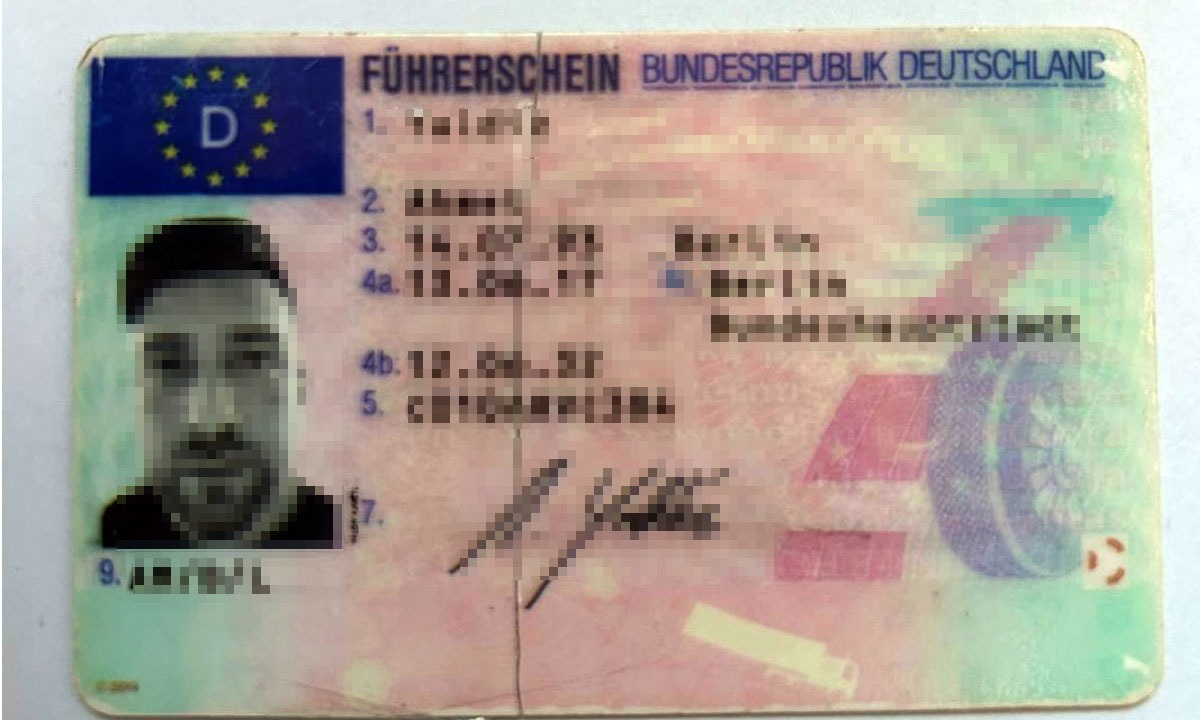 Permis de conducere fals cumpărat cu 700 de euro, descoperit de polițiștii de frontieră la Calafat