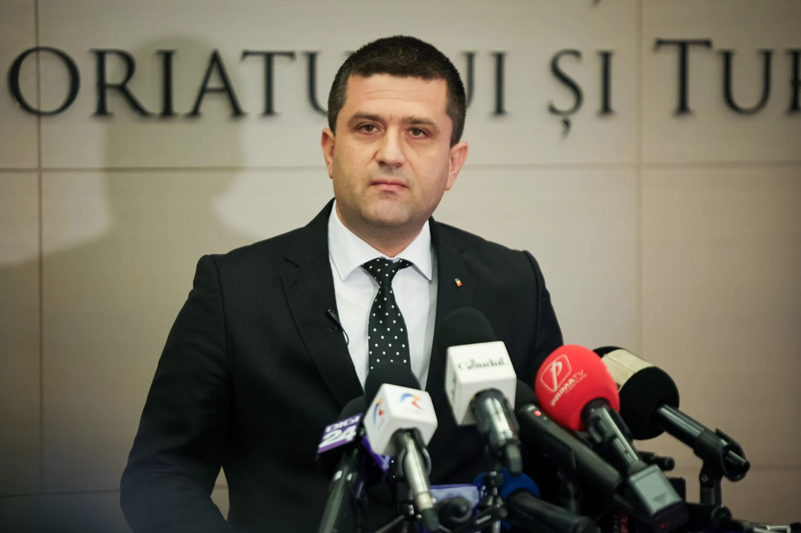 Moțiunea AUR împotriva lui Radu Miruță, respinsă cu o largă majoritate