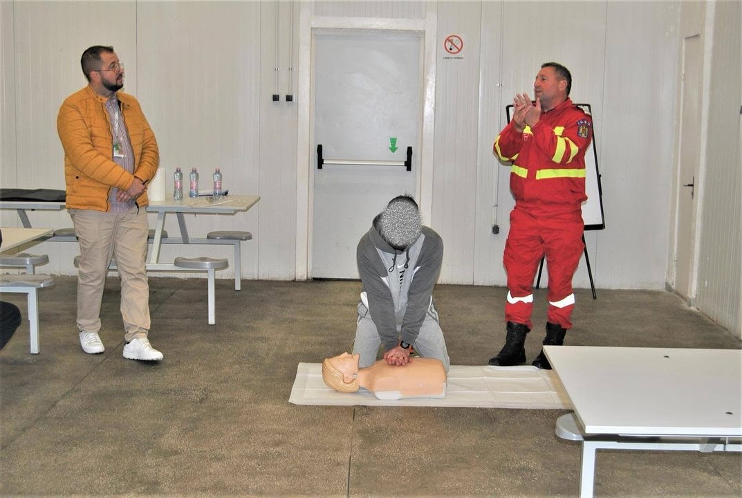 Un paramedic din cadrul Inspectoratului pentru Situații de Urgență Giurgiu a susținut, în Penitenciarul Giurgiu, o activitate din programul educativ „Liber la Prim Ajutor”