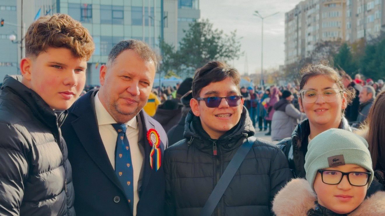 La mulți ani, România!