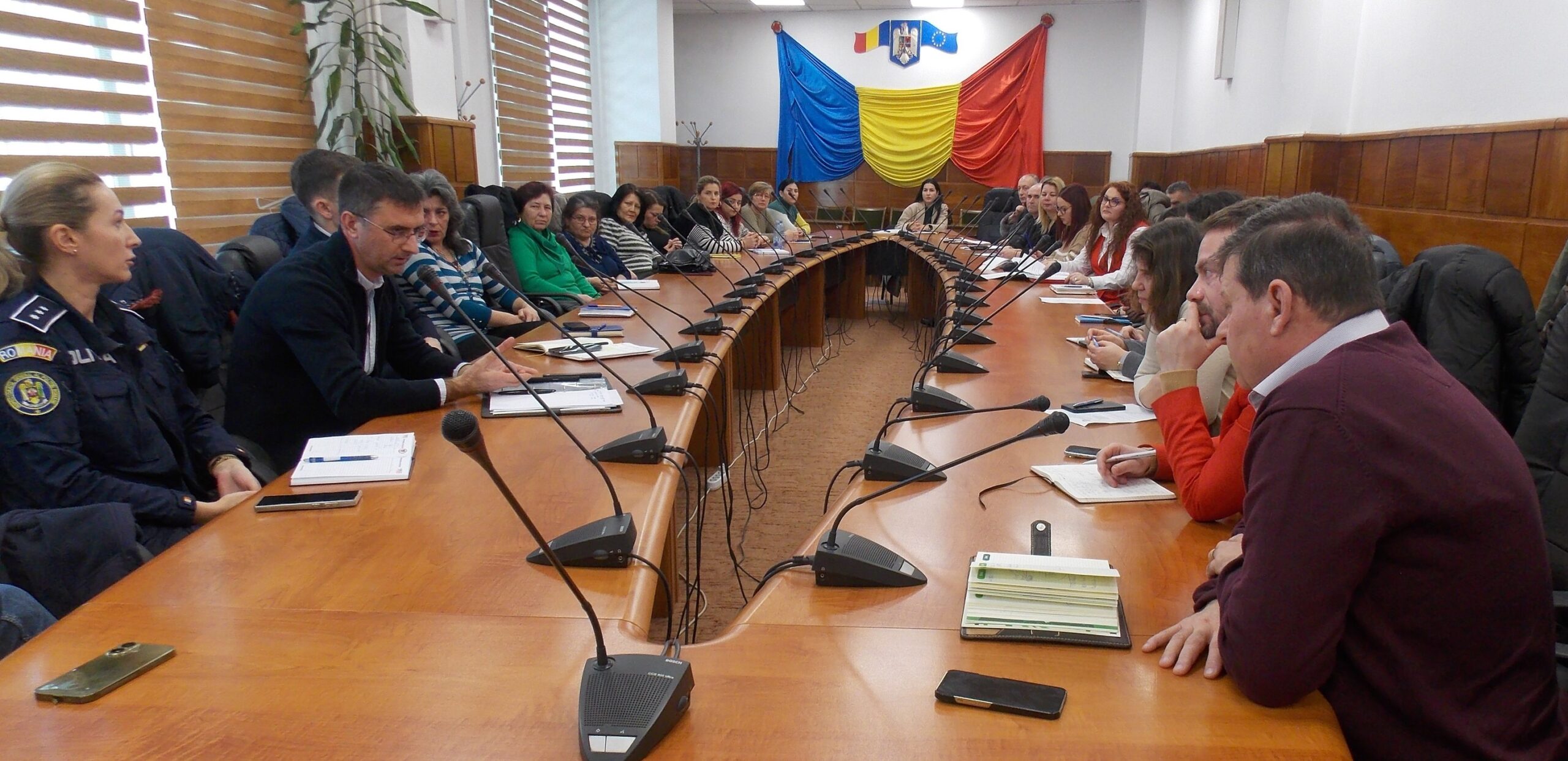 Întâlnire de lucru pe tema prevenirii și combaterii violenței domestice