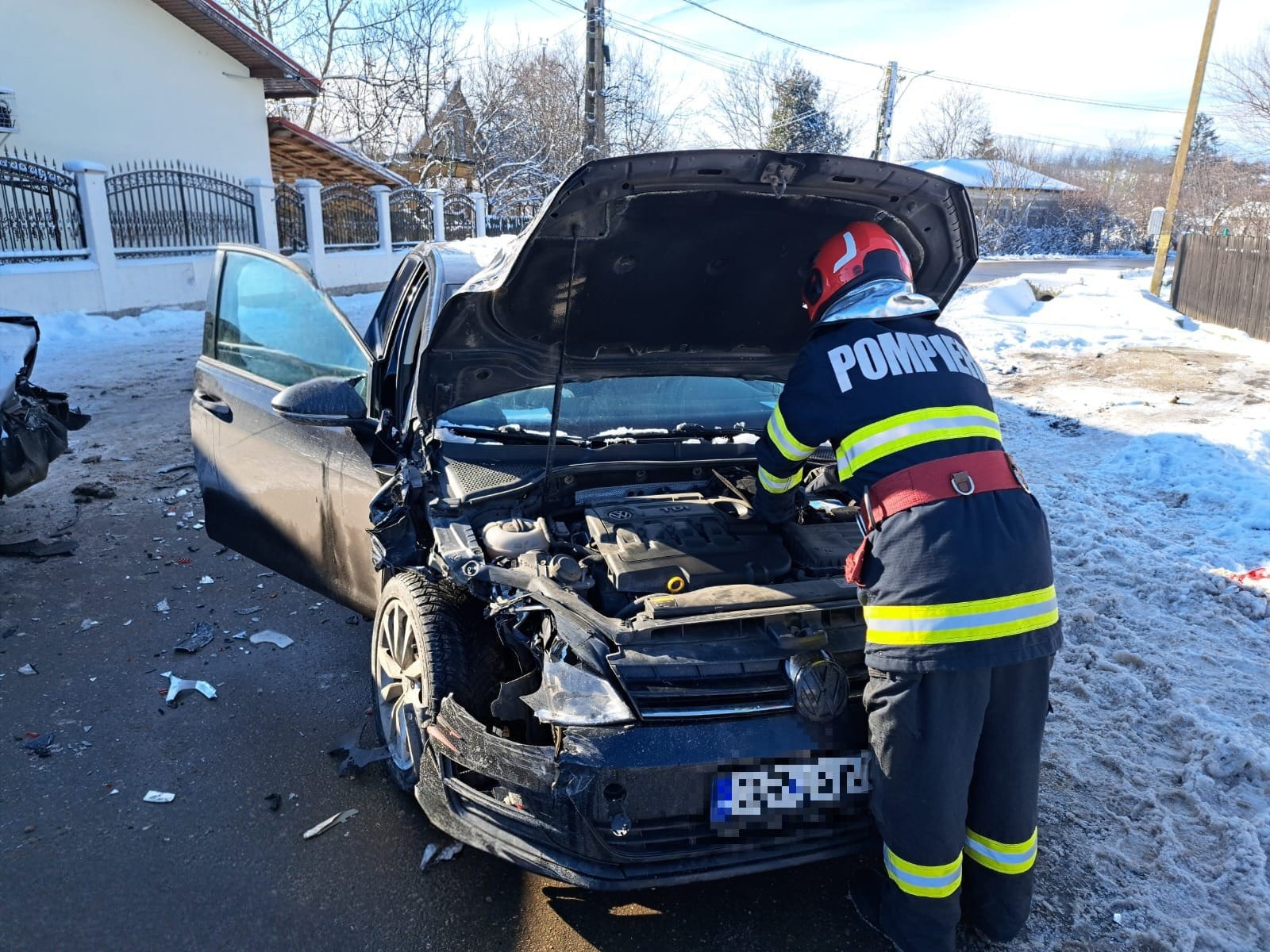 Un tânăr a fost rănit în urma unui accident rutier ce s-a produs astăzi, în jurul prânzului, în localitatea Bulbucata