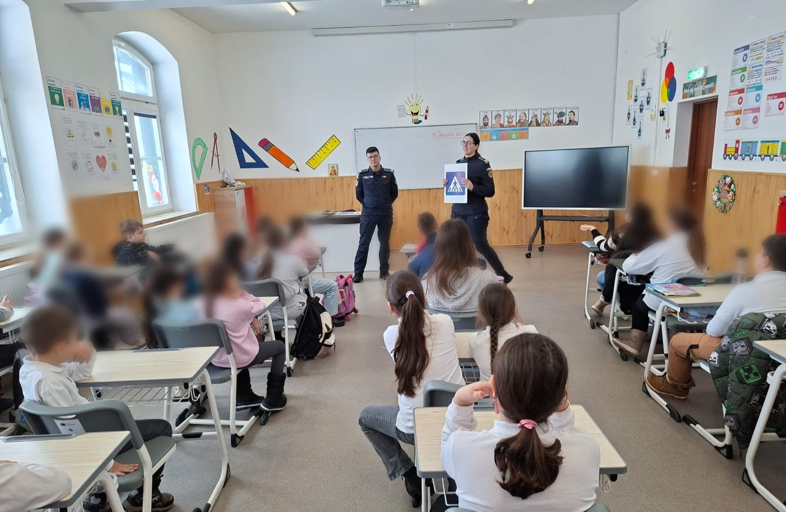 EDUCAȚIE RUTIERĂ PENTRU ELEVI
