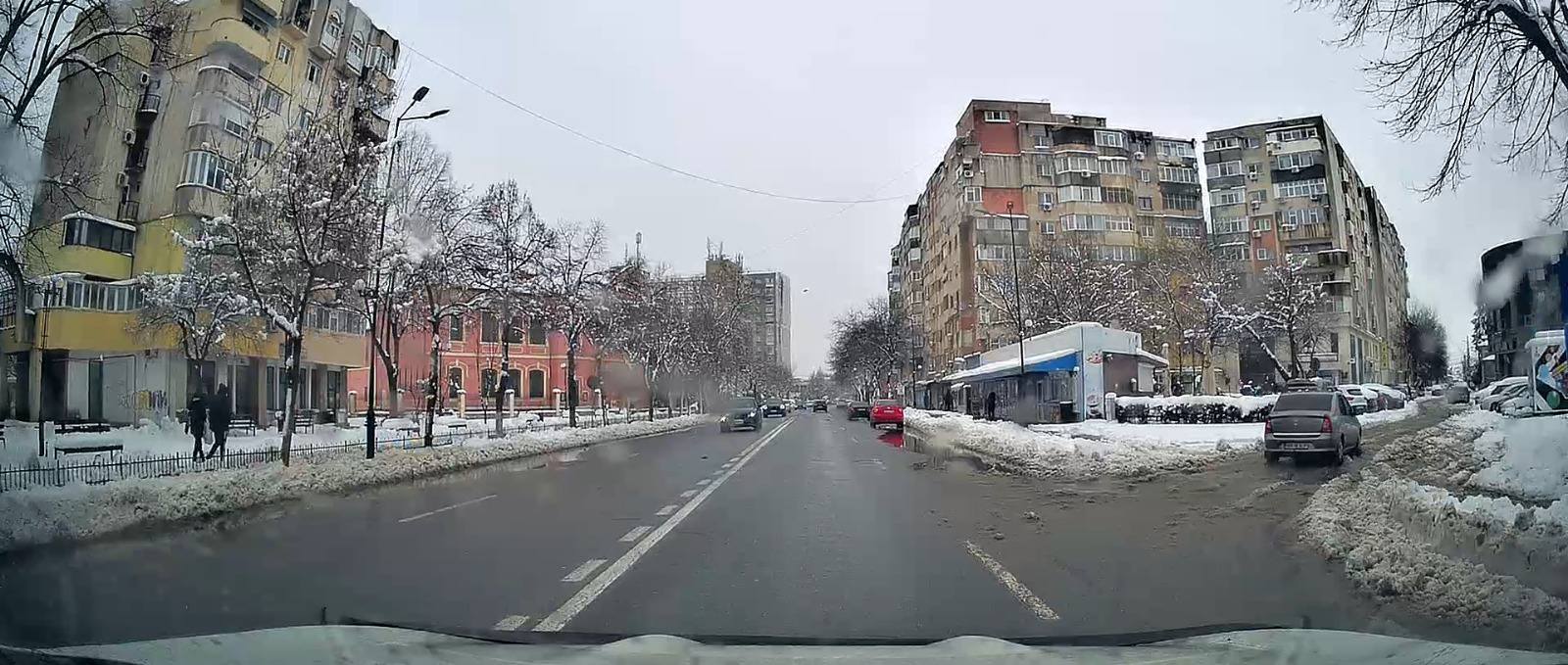Activitatea de deszăpezire, extinsă și finalizată pe străzile din urgențele I și II