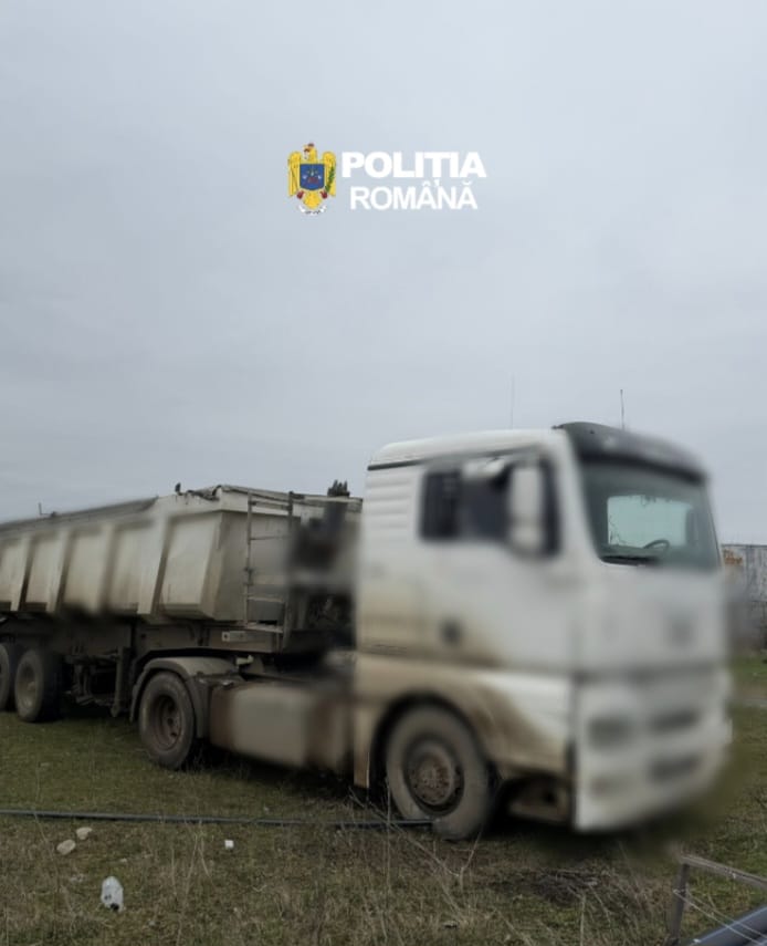 AUTOUTILITARĂ INDISPONIBILIZATĂ DE CĂTRE POLIȚIȘTI